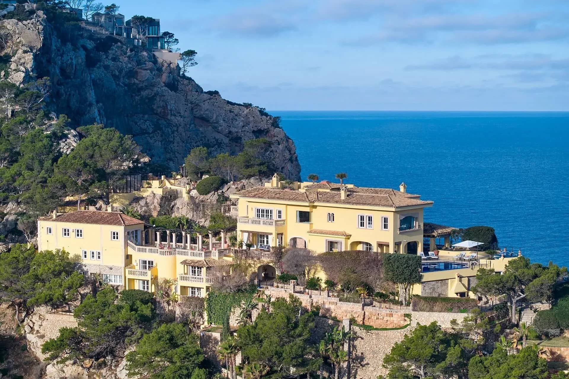 Villa Yellow Castle — photo 2