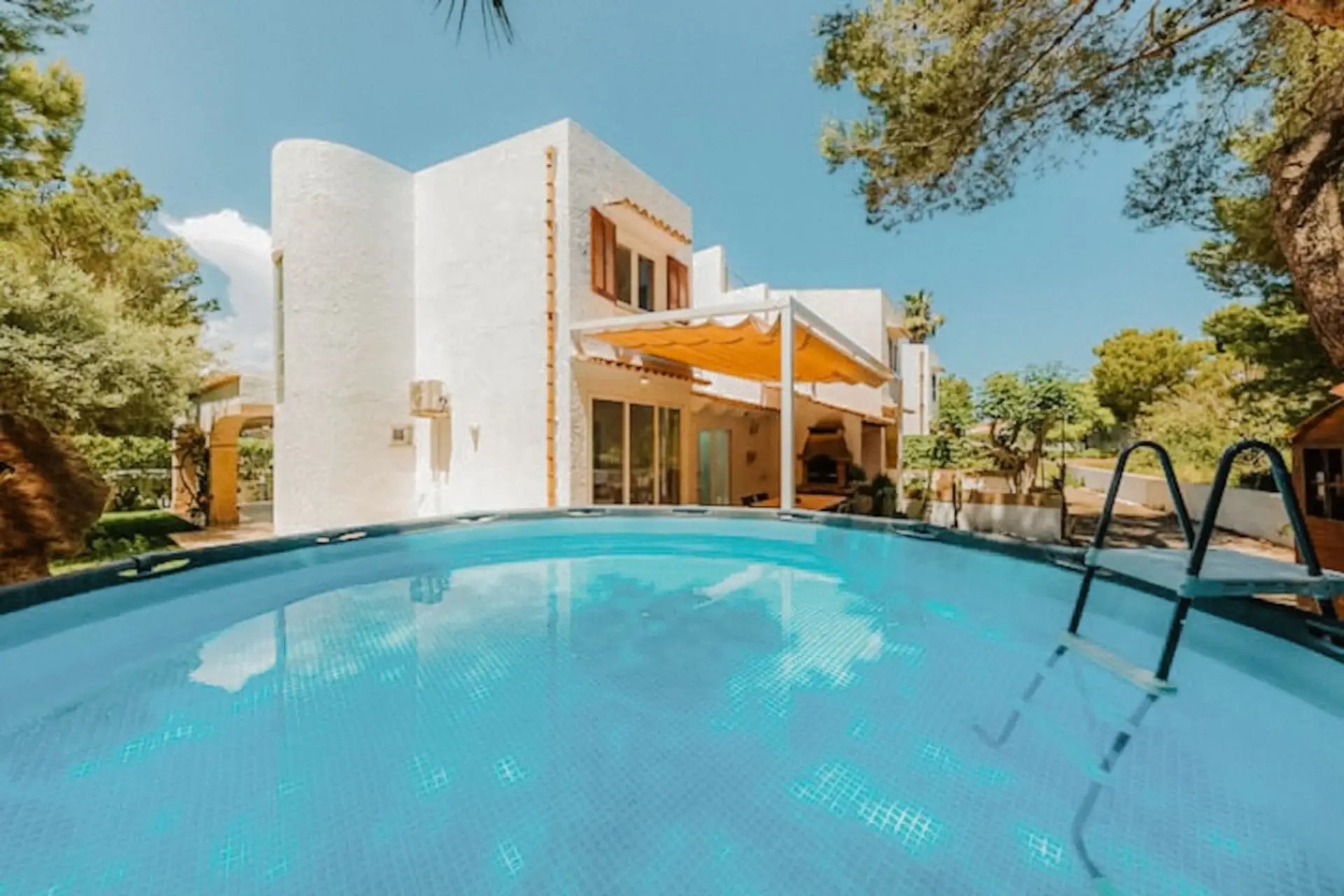 1-Min to Beach • Pool • Family & Cycling Paradise — photo 2